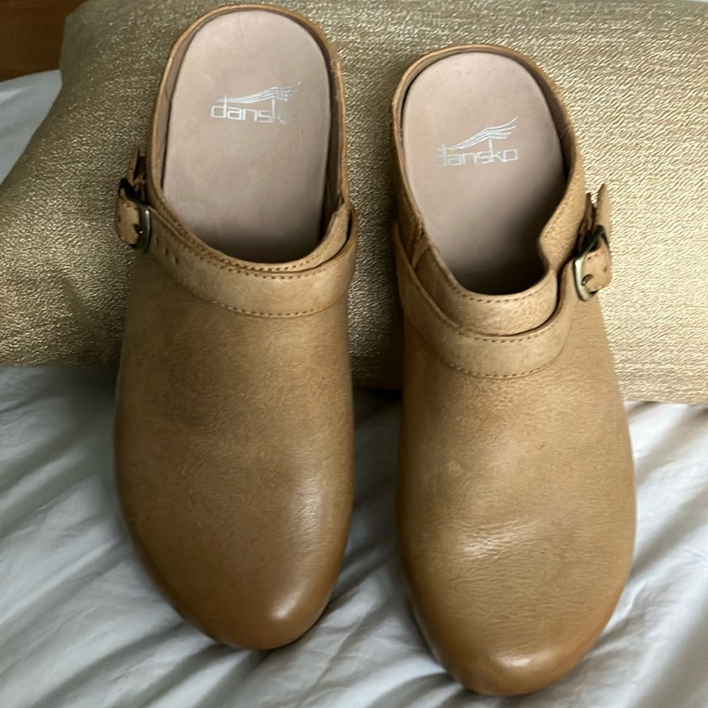Dansko Tan Mules with Rounded Toe and Slip-On Design